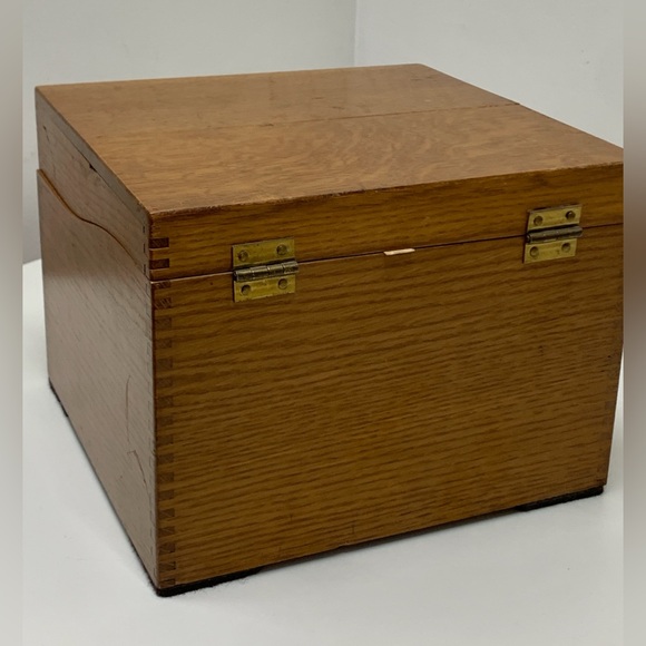 Early 20th Century Antique Weis Hinge Lidded Dovetail Jointed Oak File Box - Picture 12 of 16